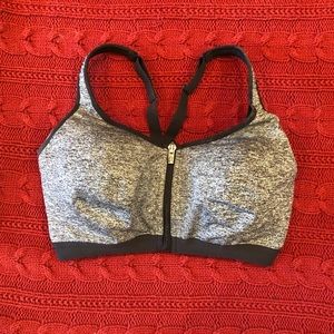 Victoria’s Secret “Knockout” sports bra 34DD